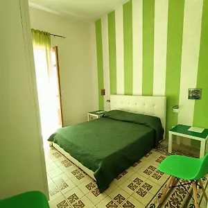  Apartment La Melagrana